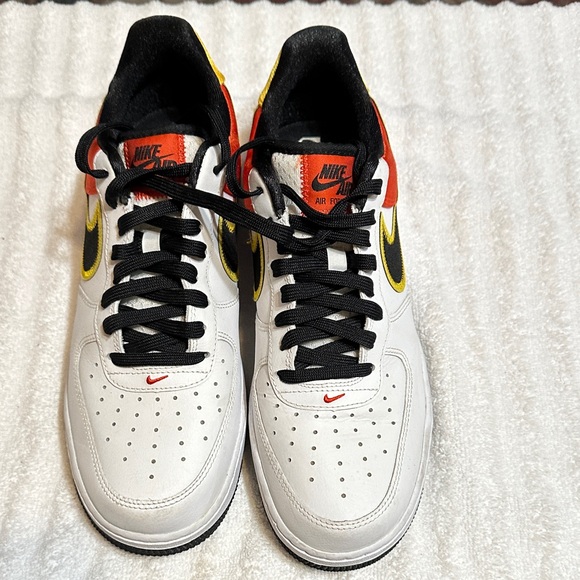 Nike Air Force 1 White, Black, and Yellow Sneakers, size 9 - Picture 1 of 10